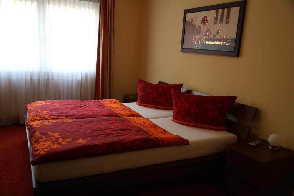 Hotel Posthof ซังคท์เวนเดล ภายนอก รูปภาพ